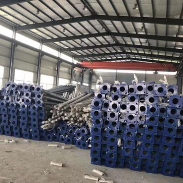 南寧批發道路燈桿價格 6米太陽能路燈桿 球場燈桿定制